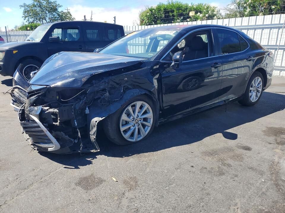 2021 TOYOTA Camry