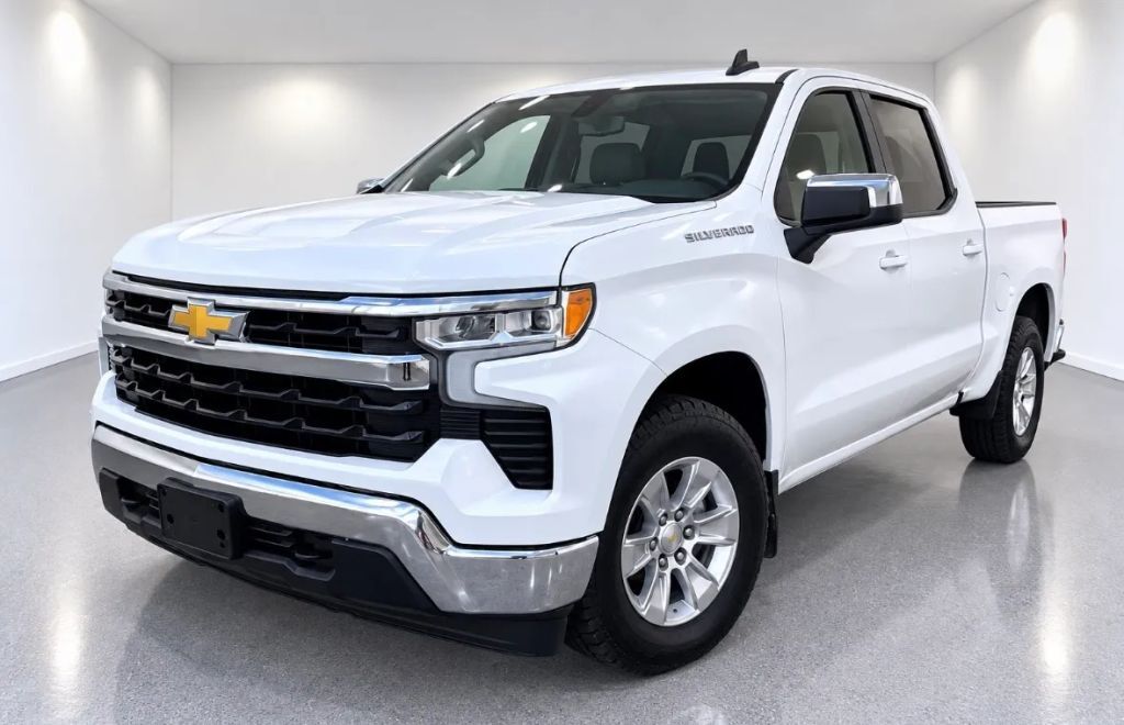 2023 CHEVROLET Silverado