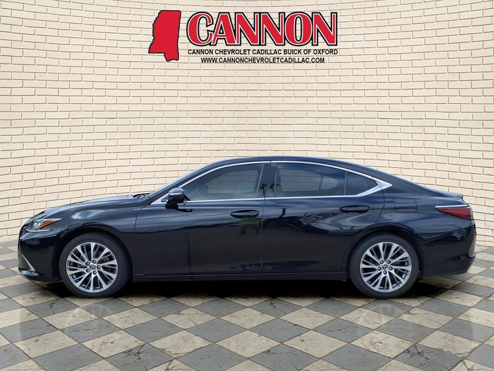 2019 Lexus ES