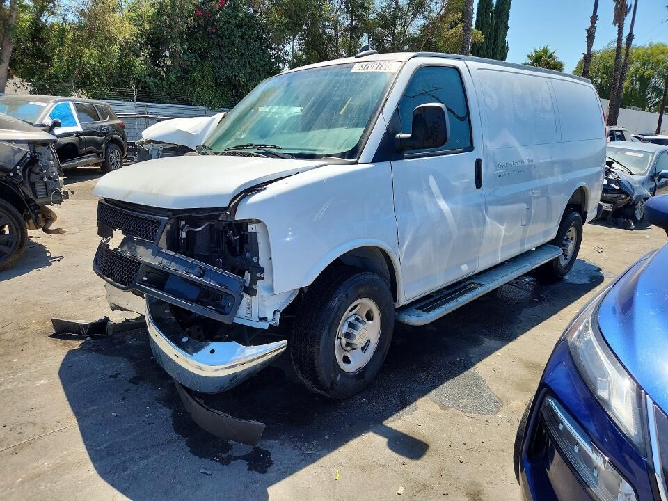 2025 CHEVROLET Express