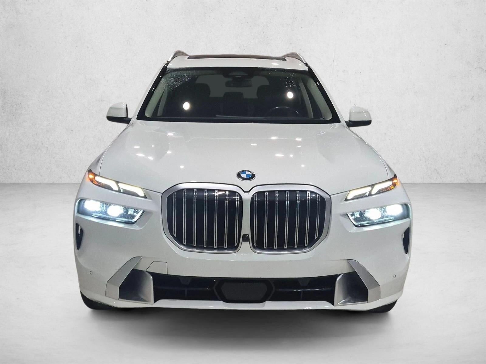 2023 BMW X7