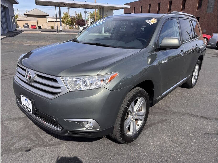 2013 TOYOTA Highlander