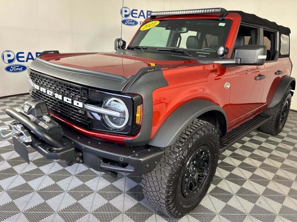 2023 FORD Bronco