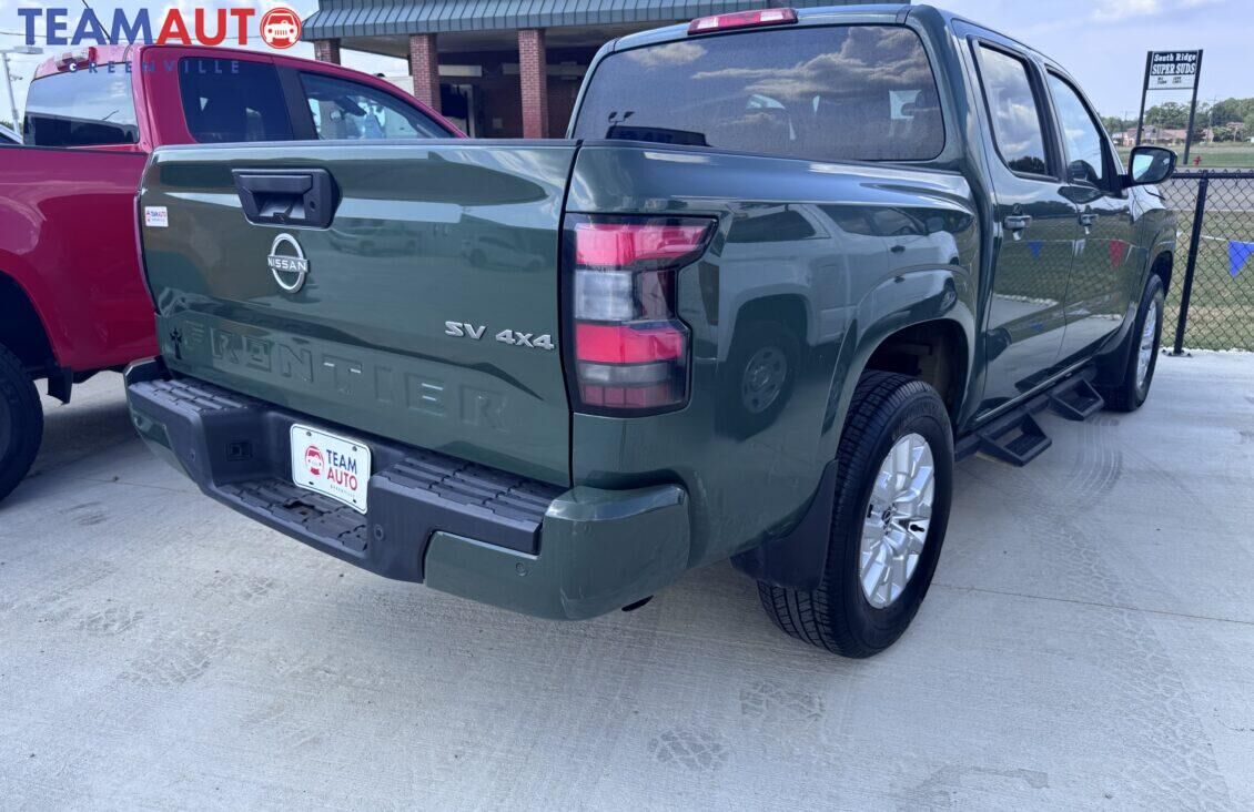 2022 NISSAN Frontier