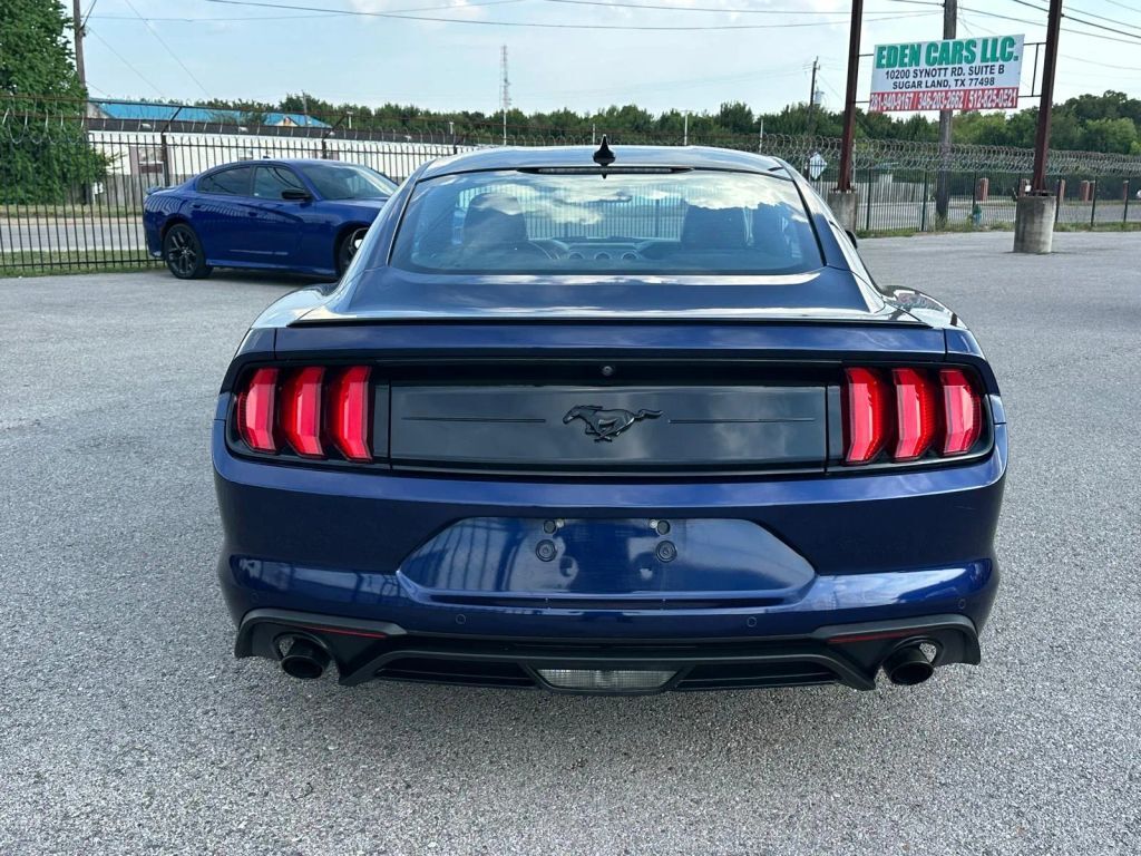 2020 FORD Mustang