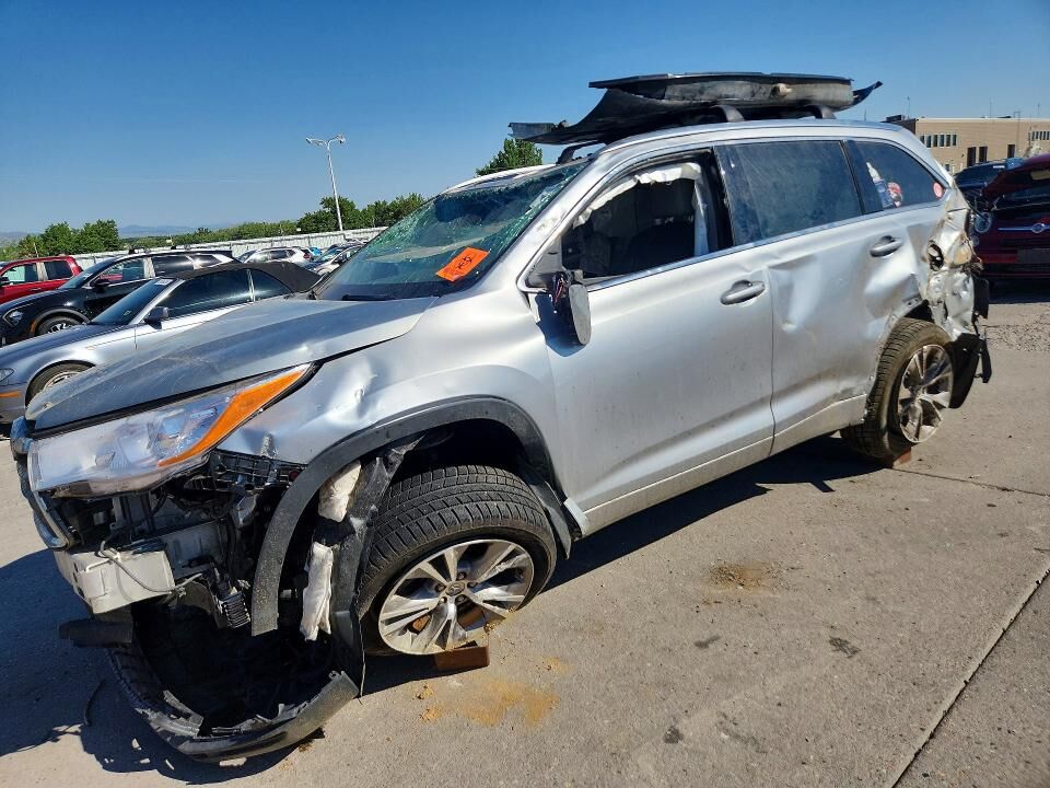 2014 TOYOTA Highlander