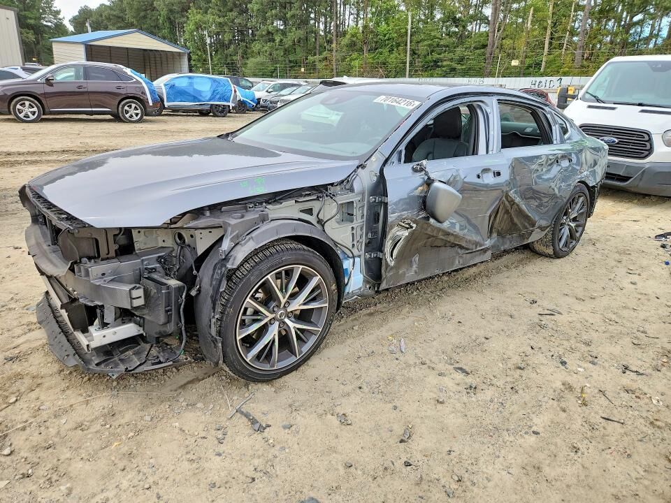 2018 VOLVO S90
