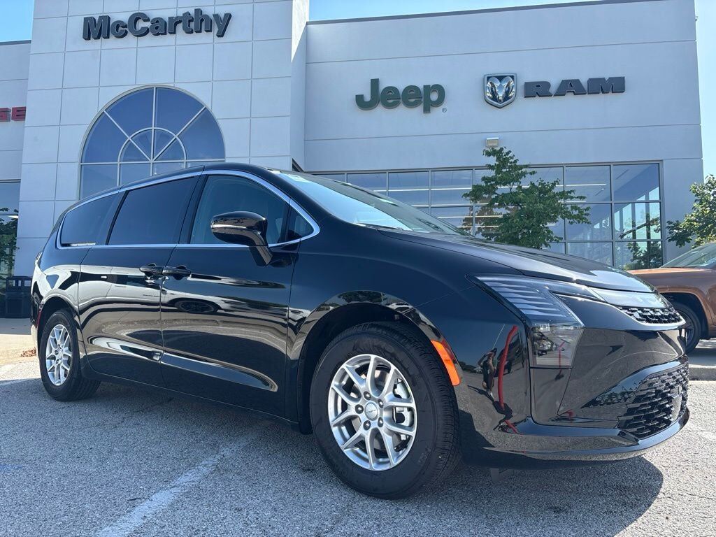 2027 CHRYSLER Pacifica