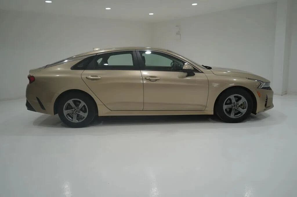 2022 KIA K5
