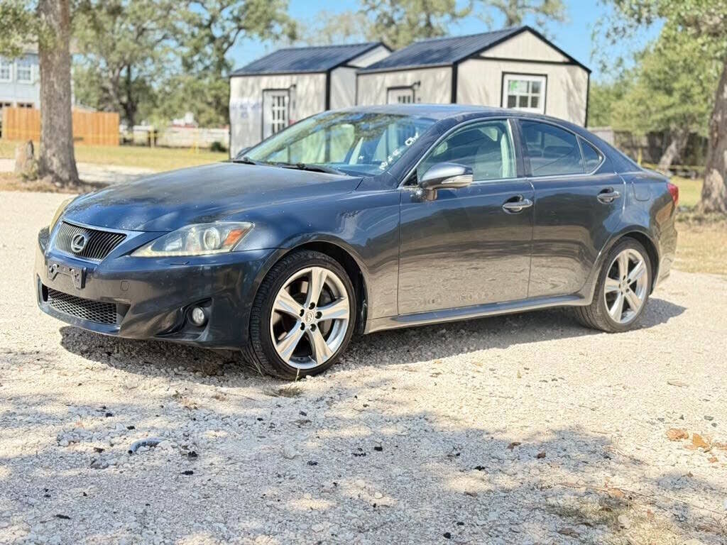 2011 LEXUS IS