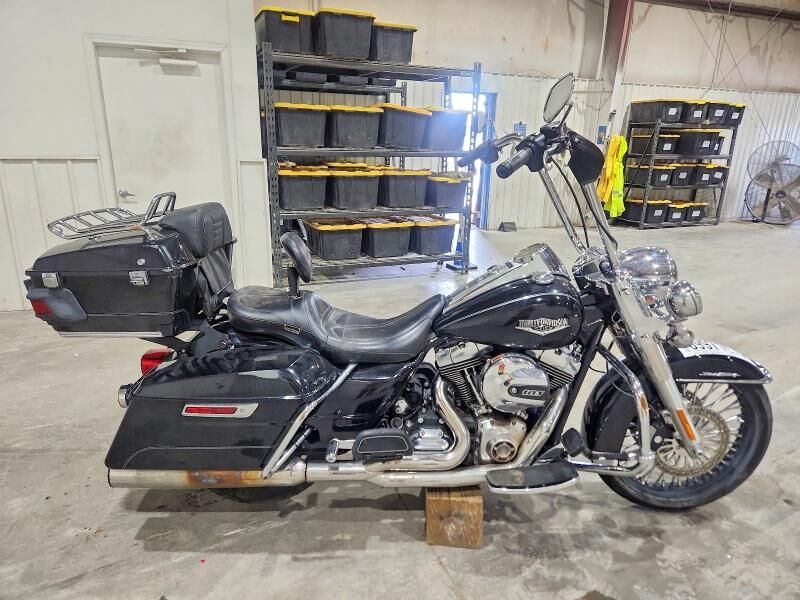 2015 HARLEY DAVIDSON Road King