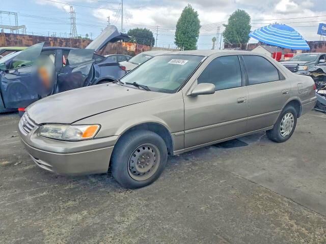 1997 TOYOTA Camry