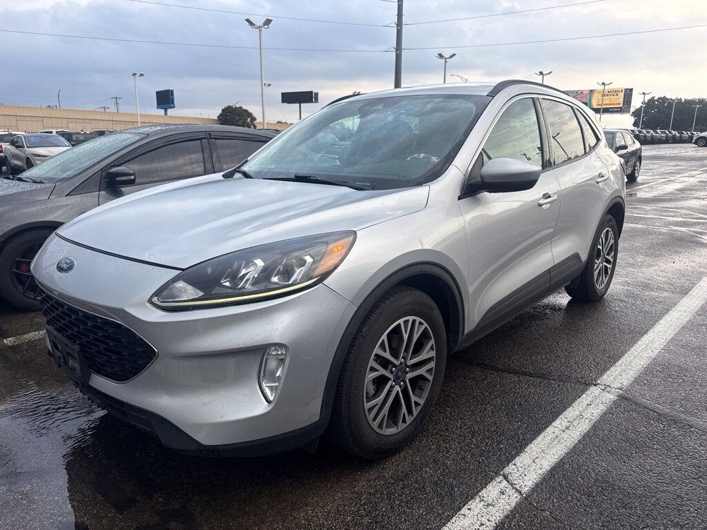 2020 FORD Escape