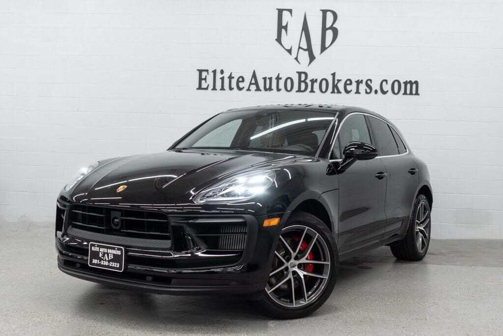 2023 PORSCHE Macan