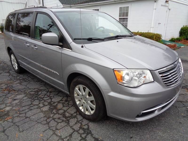 2013 CHRYSLER Town and Country