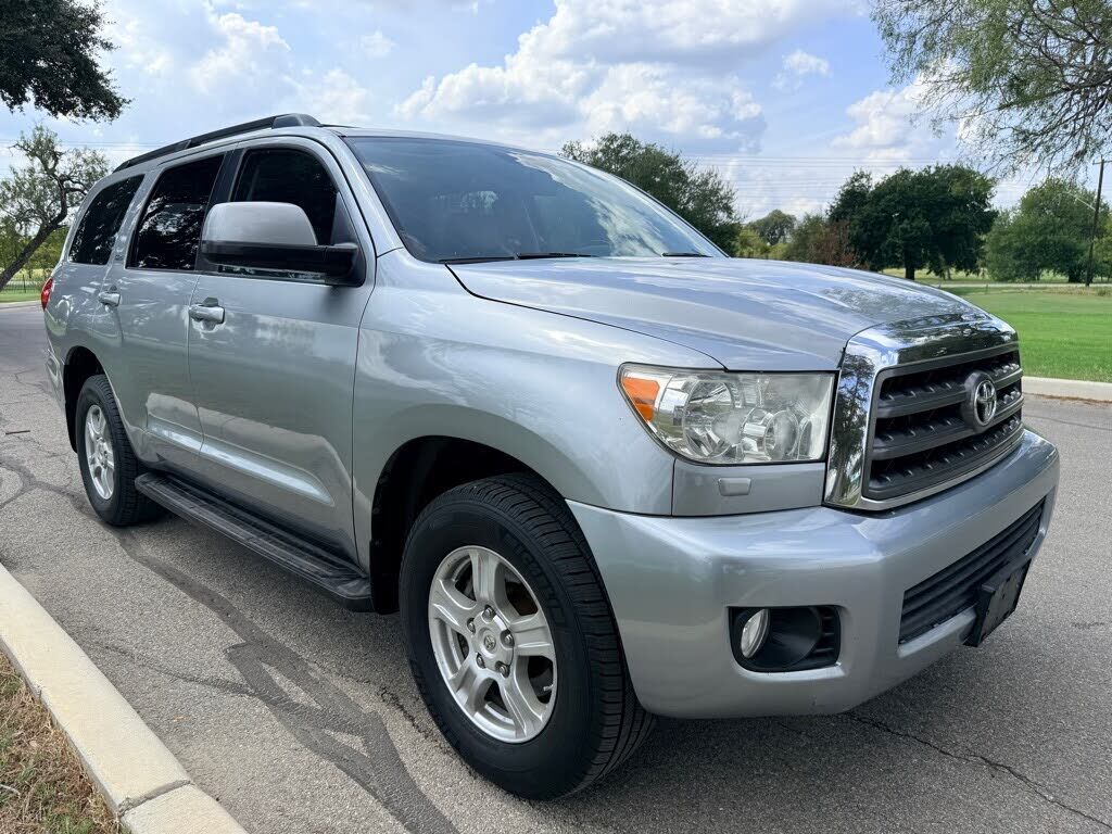 2011 TOYOTA Sequoia
