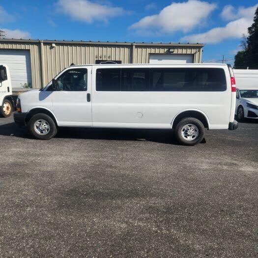 2023 CHEVROLET Express
