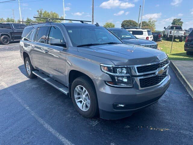 2018 CHEVROLET Suburban