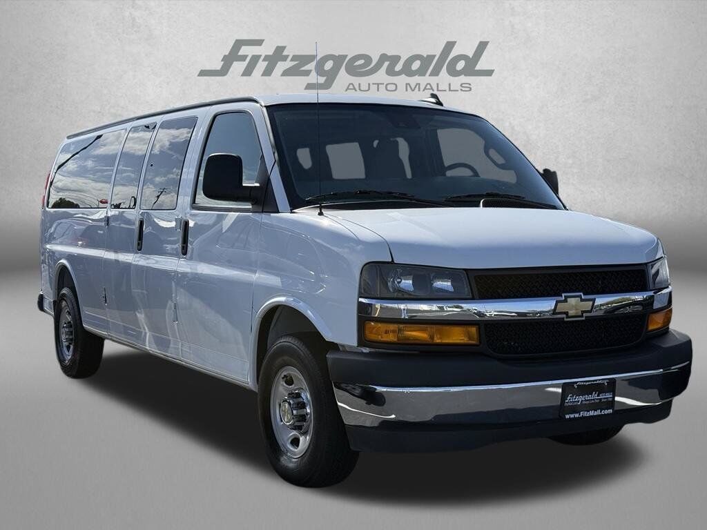 2025 CHEVROLET Express