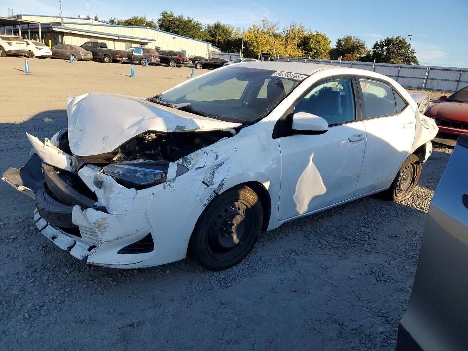 2018 TOYOTA Corolla