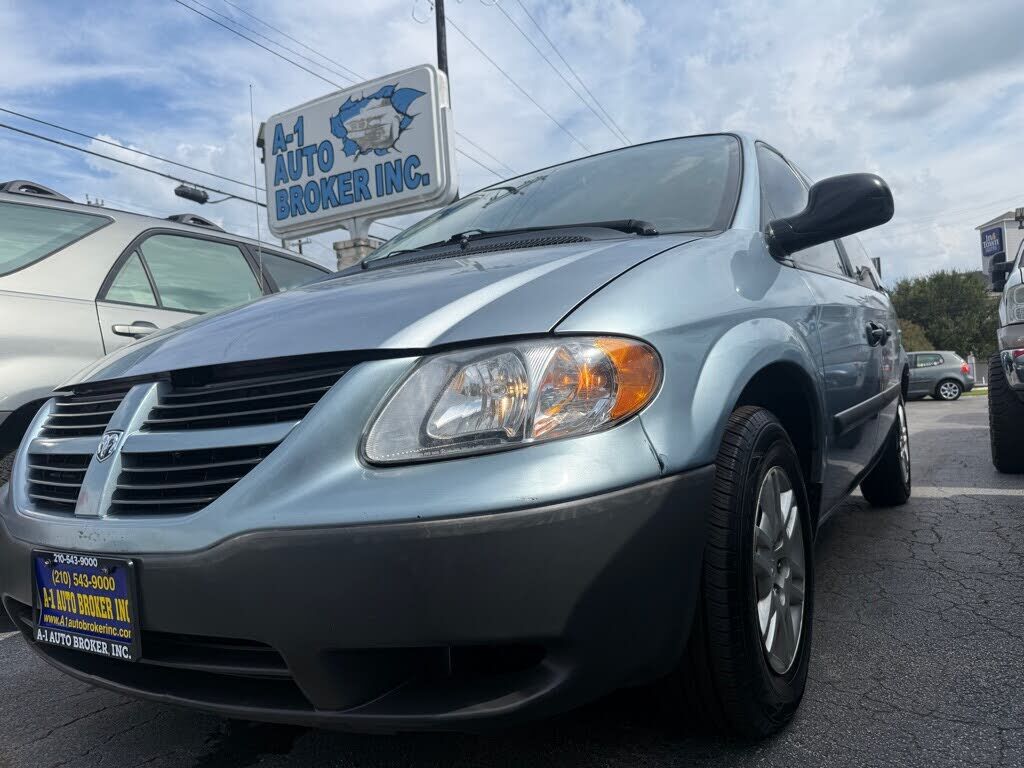 2005 DODGE Caravan