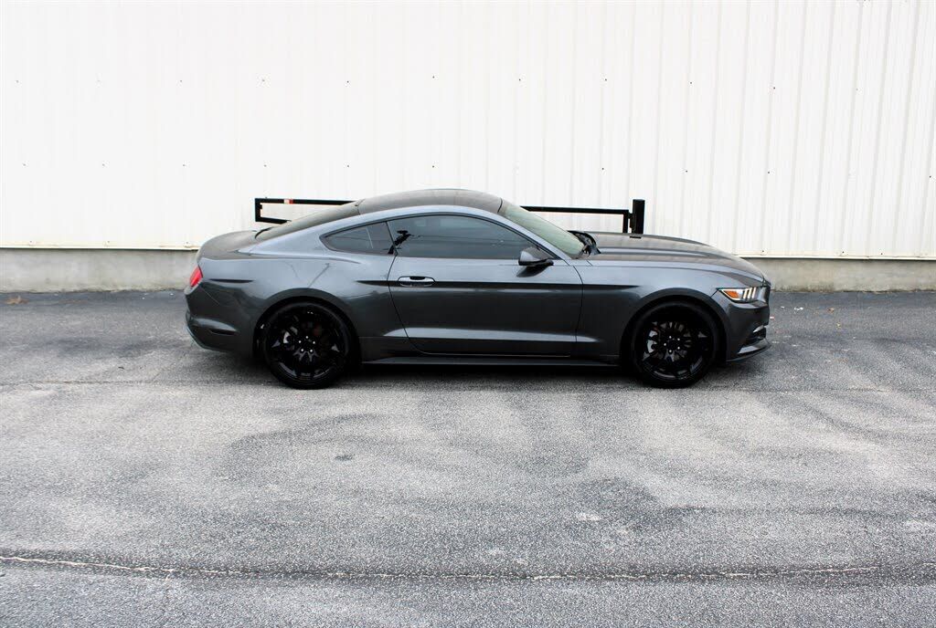 2016 FORD Mustang