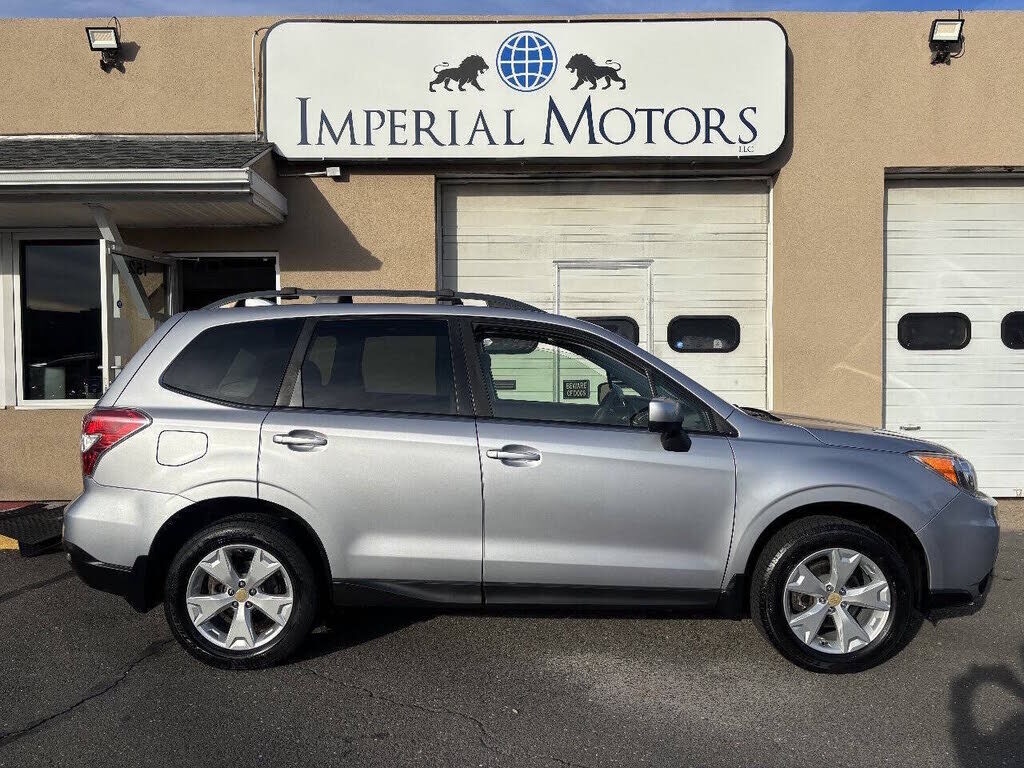2016 SUBARU Forester