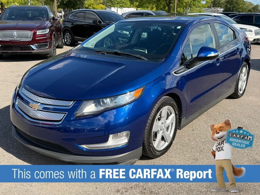 2013 CHEVROLET Volt