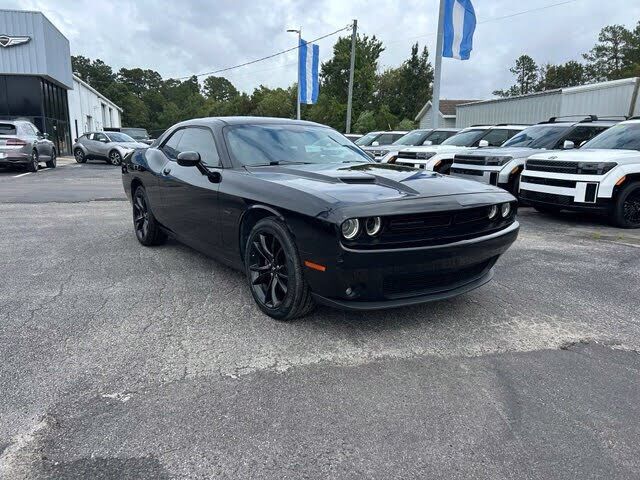 2017 DODGE Challenger