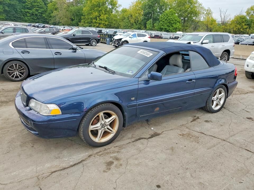2002 VOLVO C70