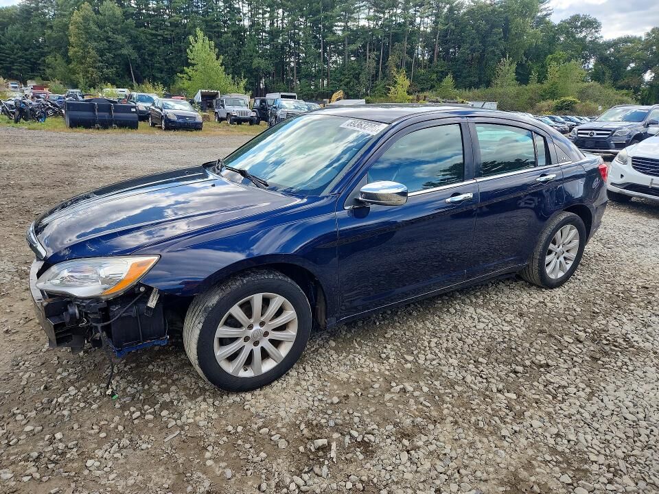 2013 CHRYSLER 200