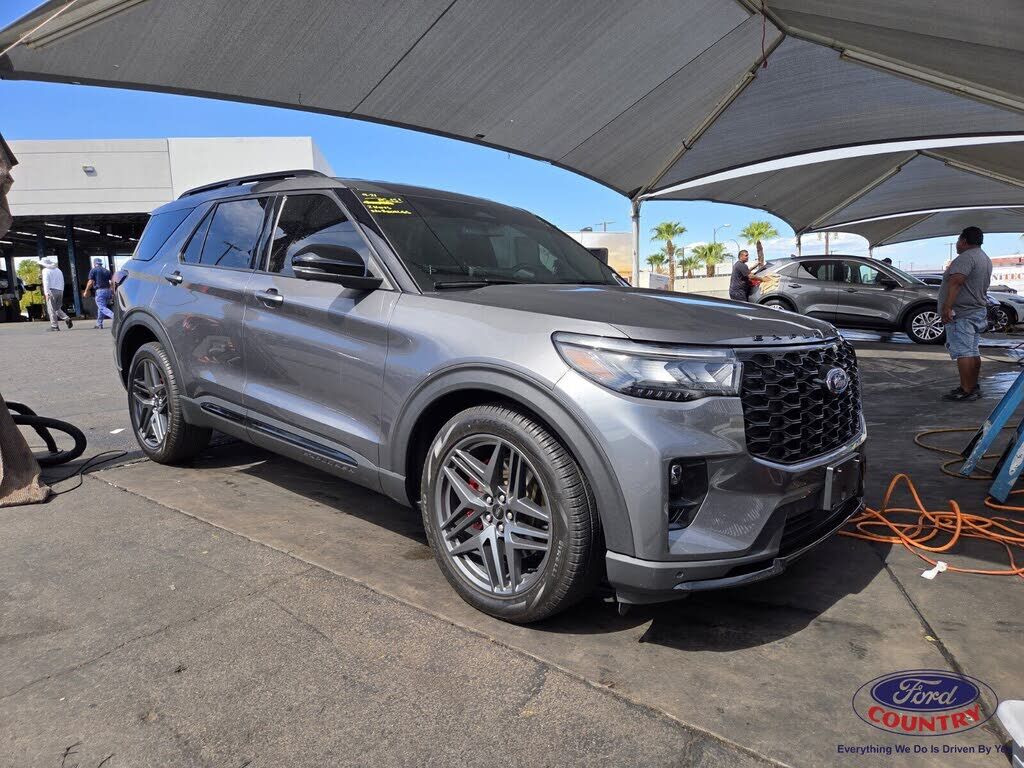 2025 FORD Explorer