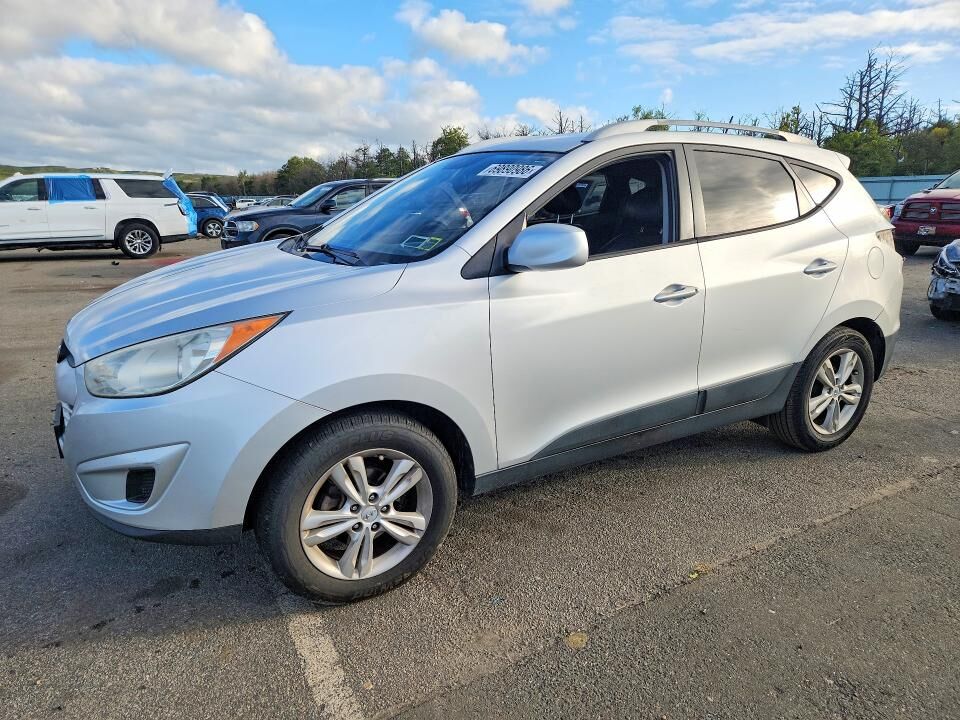 2011 HYUNDAI Tucson