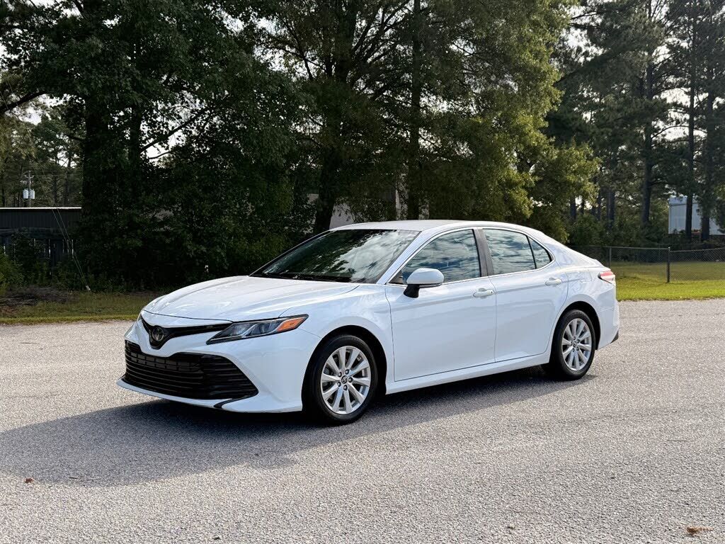 2019 TOYOTA Camry
