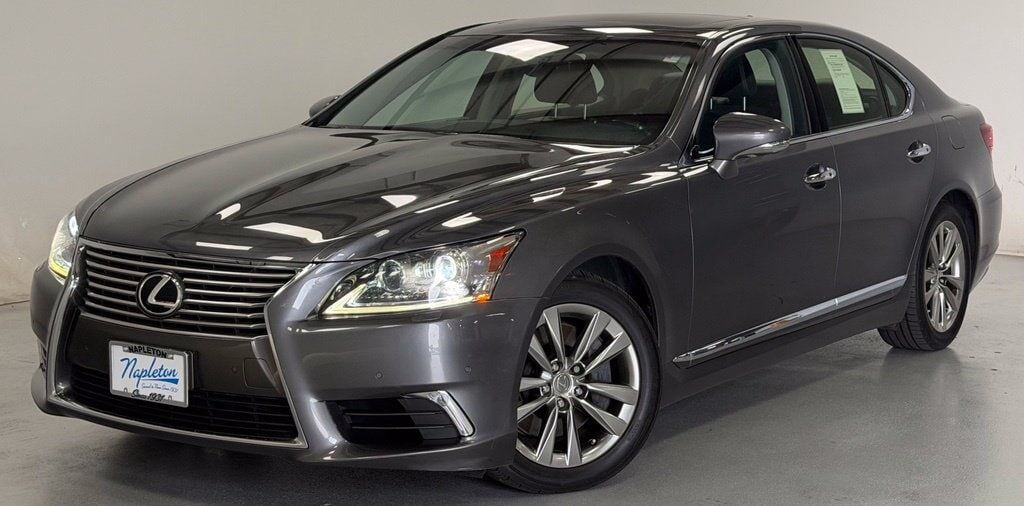 2016 LEXUS LS