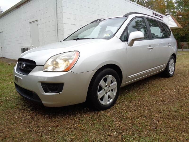 2008 KIA Rondo