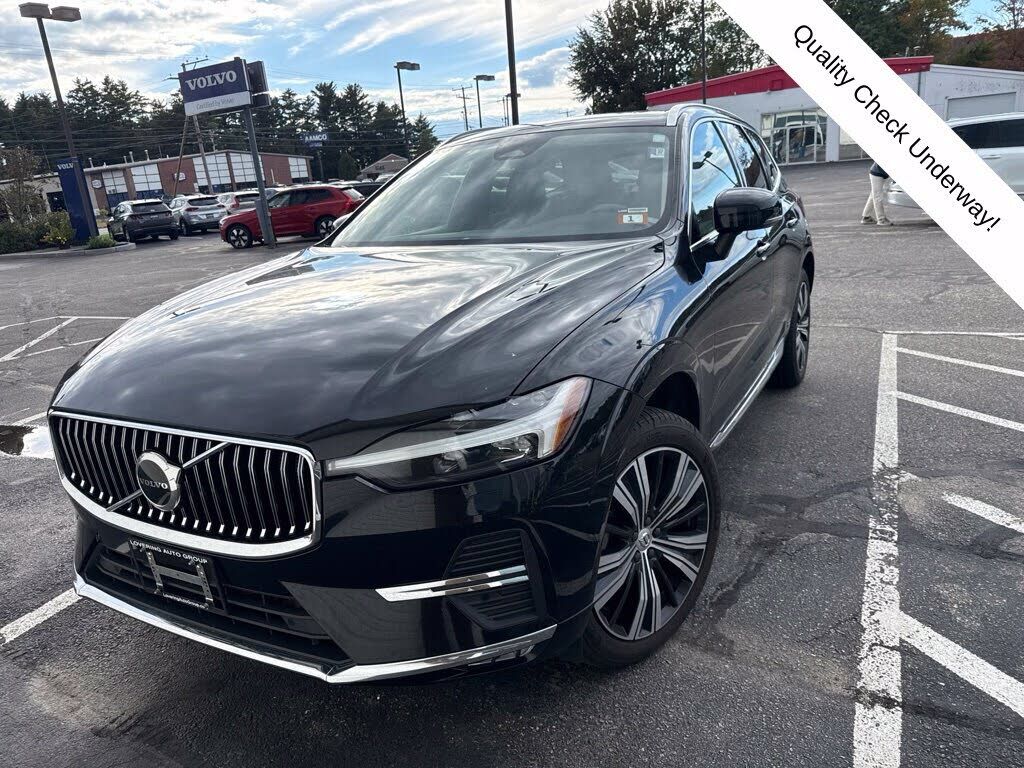 2022 VOLVO XC60