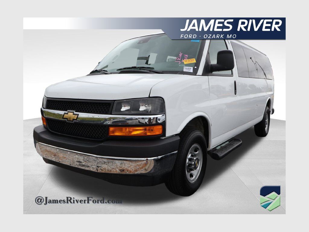 2025 CHEVROLET Express