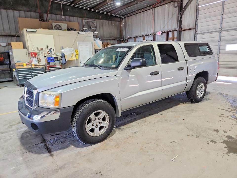 2005 DODGE Dakota