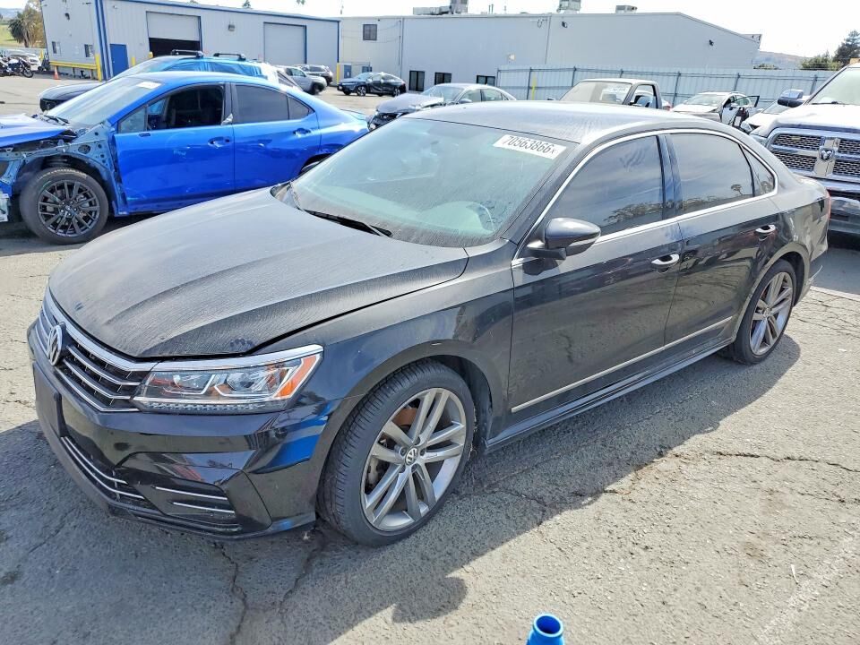 2016 VOLKSWAGEN Passat