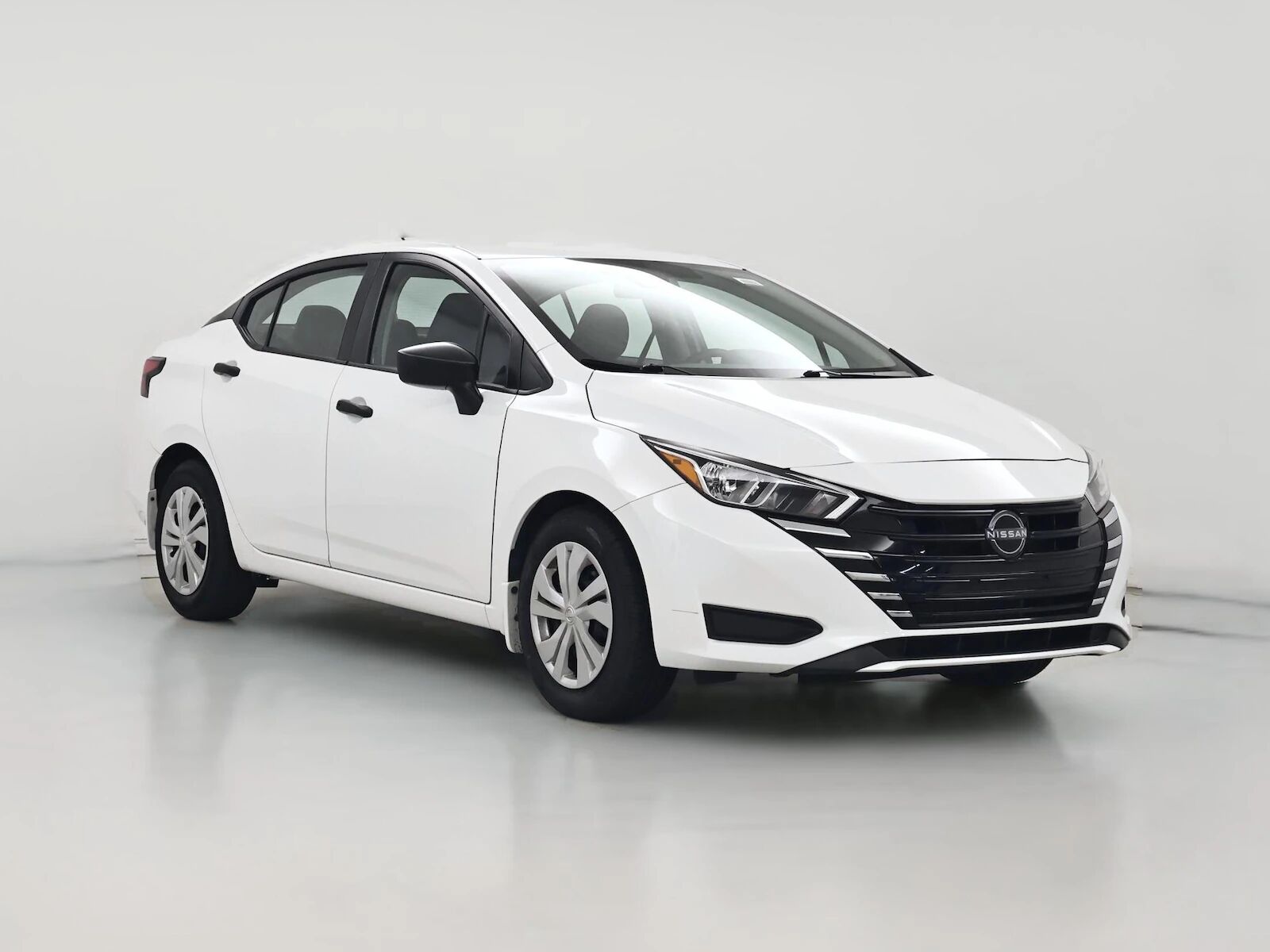 2024 NISSAN Versa