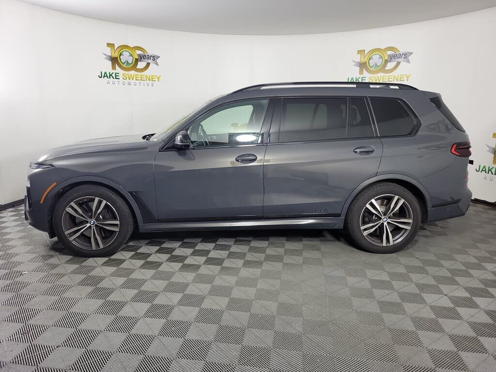 2025 BMW X7