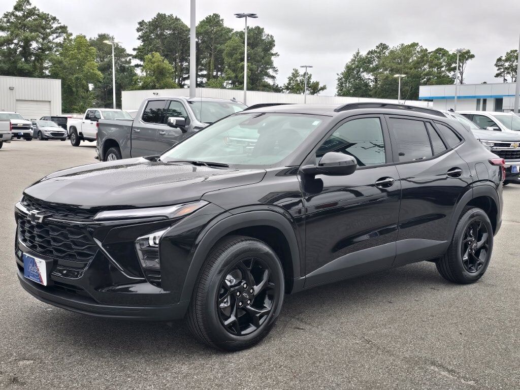 2026 CHEVROLET Trax