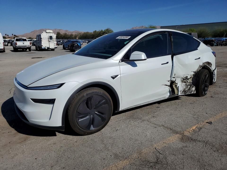2026 TESLA Model Y