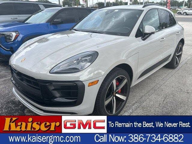2024 PORSCHE Macan