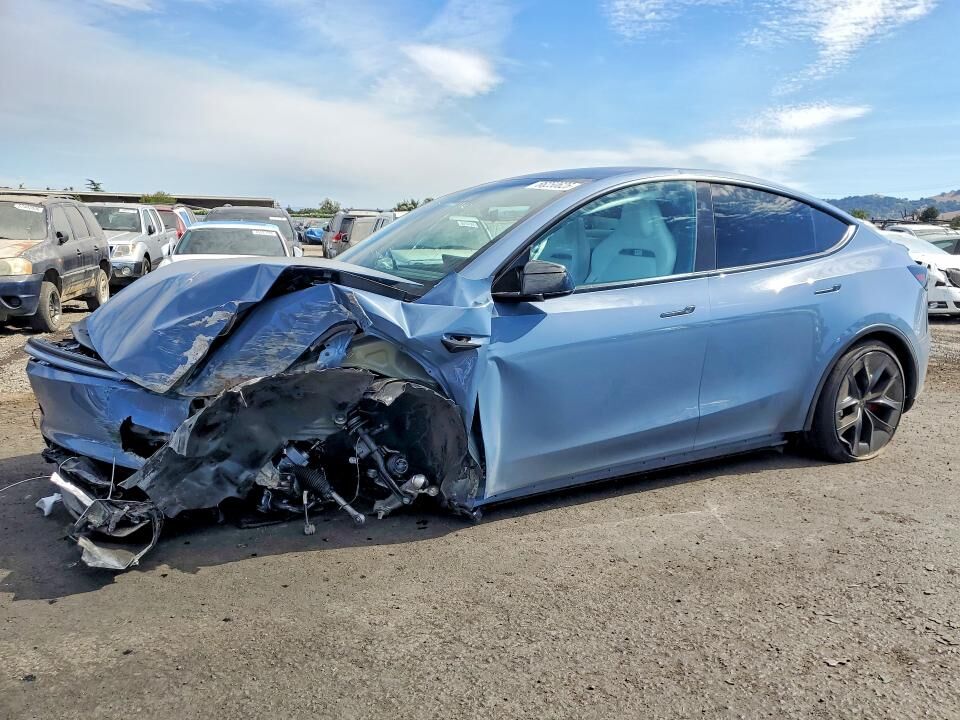 2026 TESLA Model Y