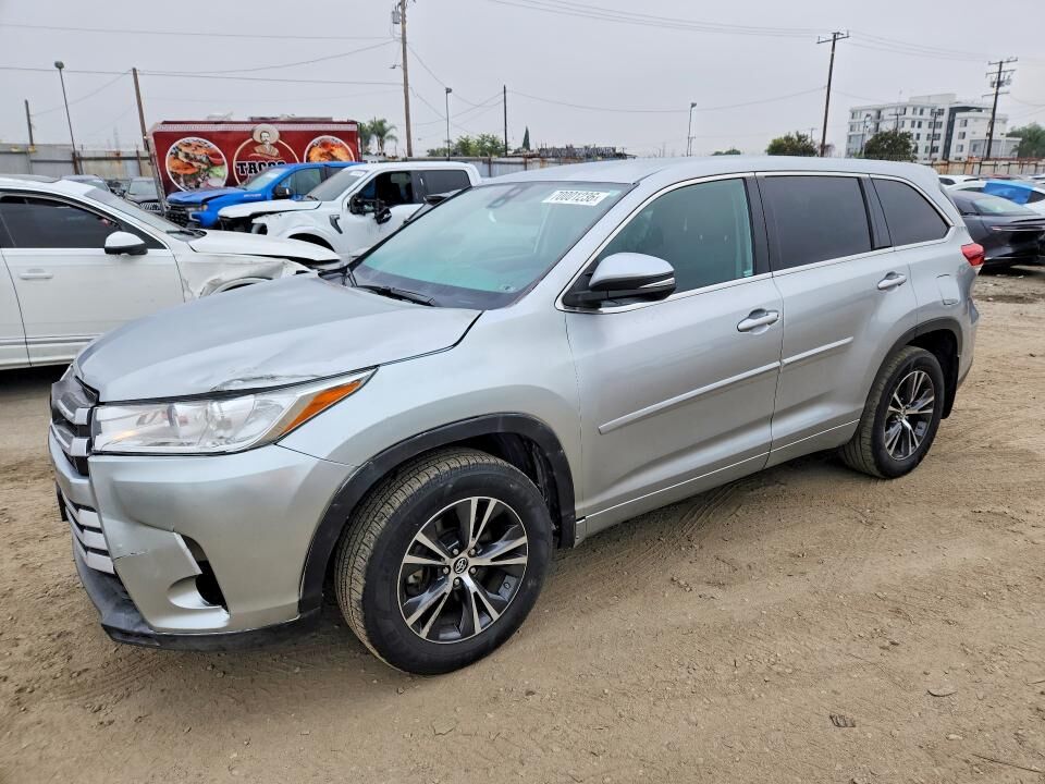 2018 TOYOTA Highlander