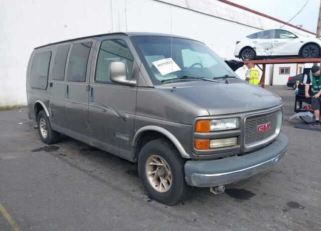 2002 GMC Savana