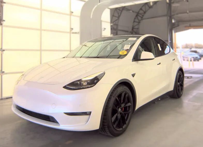 2022 TESLA Model Y
