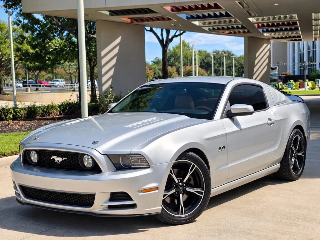 2013 FORD Mustang